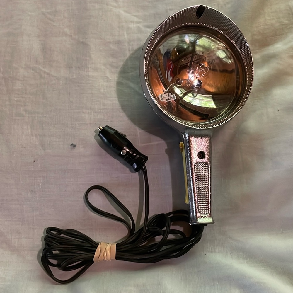 DEER HUNTERS Lookie- GE spot light!